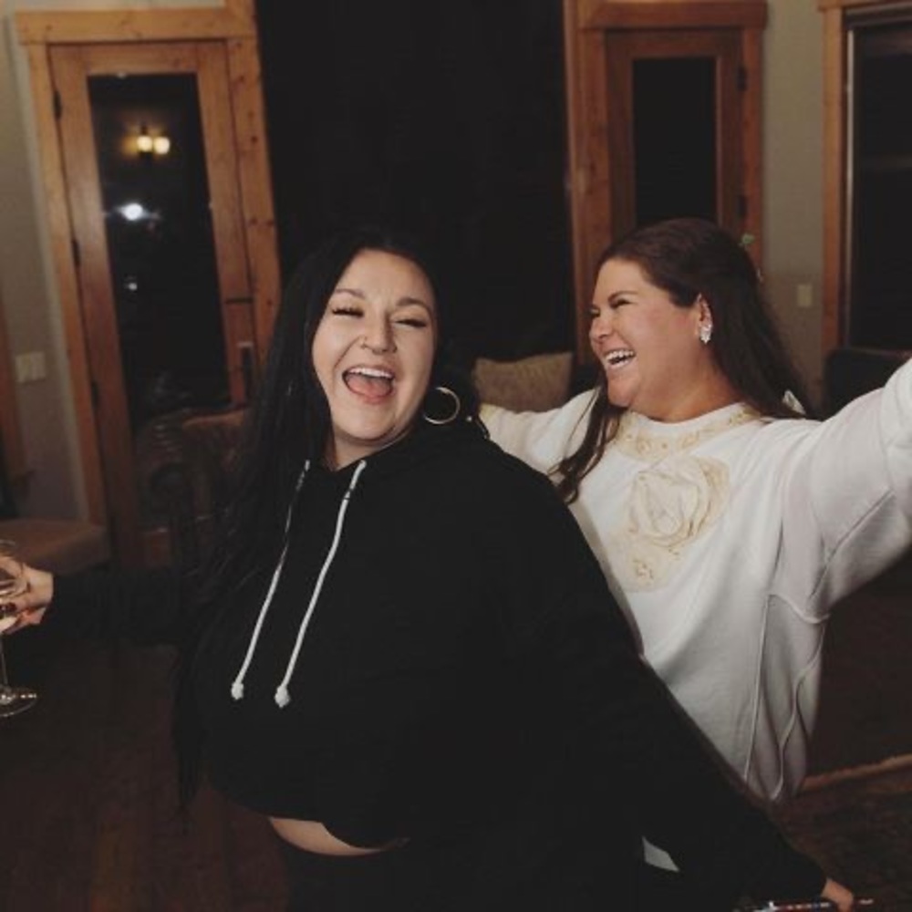 Meet your Posher, Caitlin